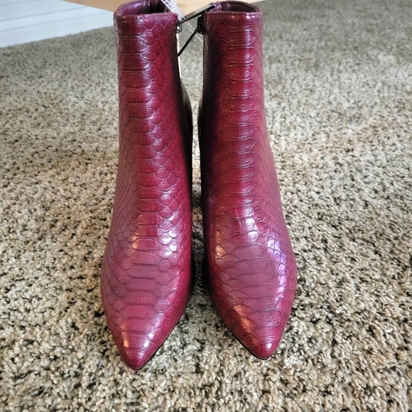 Veronica pointed heel boots - Picture 3 of 5
